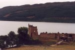 a clickable picture of the ruins of Urquhart Castle